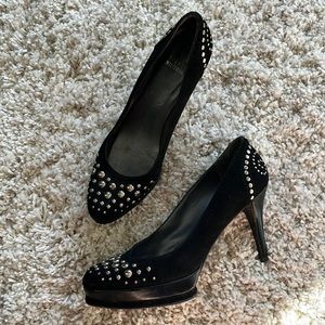 Stuart Weitzman Studded Pump